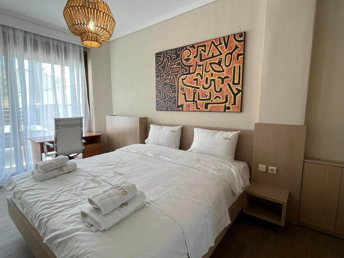 Artline Family Suite Flogita Bagian luar foto